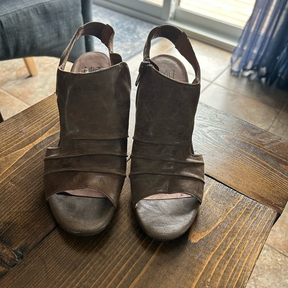 Miz Mooz Chunky Leather Sandals - Picture 2 of 7